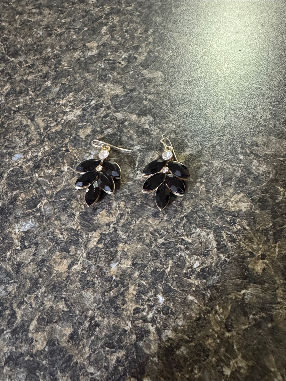 Elegant Black Leaf Drop Earrings - Women Jewelry